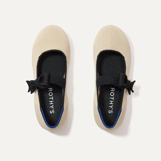 The Kids Tux Bow Mary Jane in Ivory shown from the top.